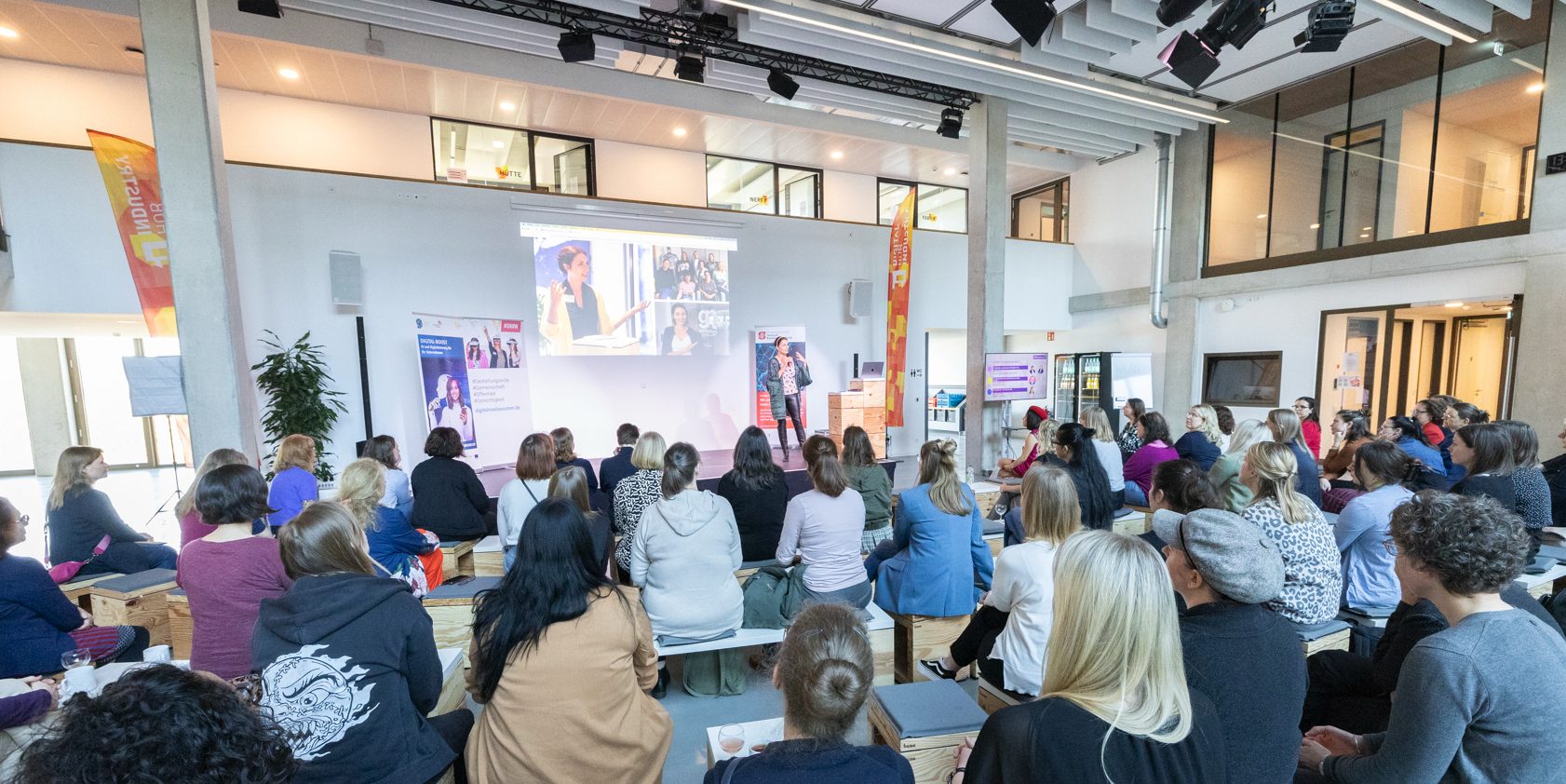 WomenUp26: KI entdecken - zwischen Retro und Zukunft